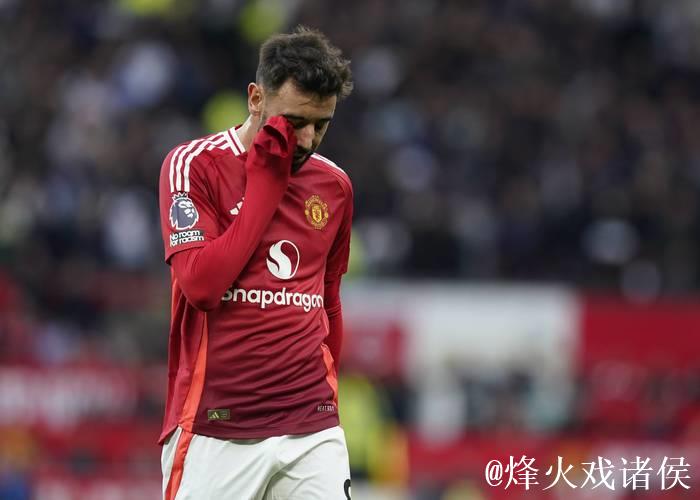 曼联风波再起！阿莫林质疑青训能力，外租球员晒图反击