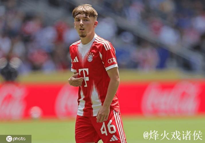 卡尔:从拜仁新星到巨星之路,心中偶像是梅西但我有自己的方向 卡尔:从拜仁新星到巨星之路,心中偶像是梅西但我有自己的方向