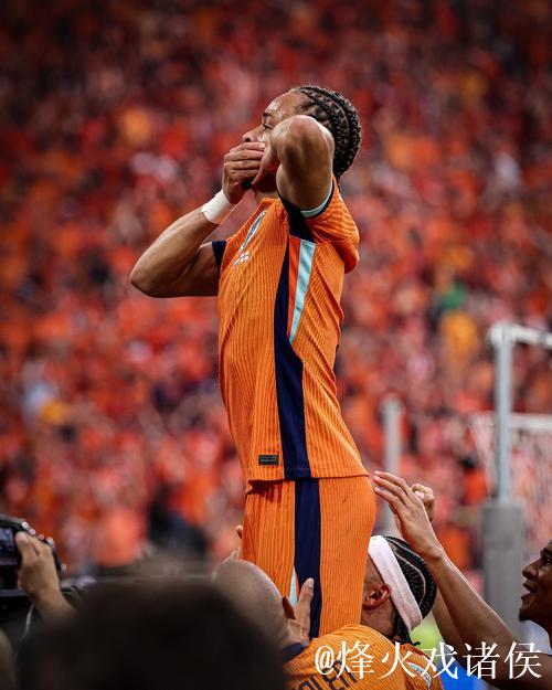 哈维-西蒙斯:享受当下状态;我和孙兴慜默契十足 哈维-西蒙斯:享受当下状态;我和孙兴慜默契十足